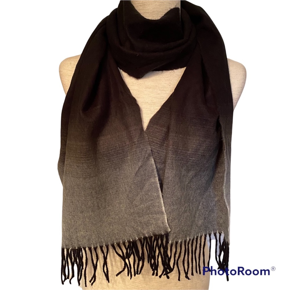 SCARF SCOTLAND CASHMERE BLACK GRAY OMBRE FRINGE ACCESSORY MUFFLER RECTANGLE